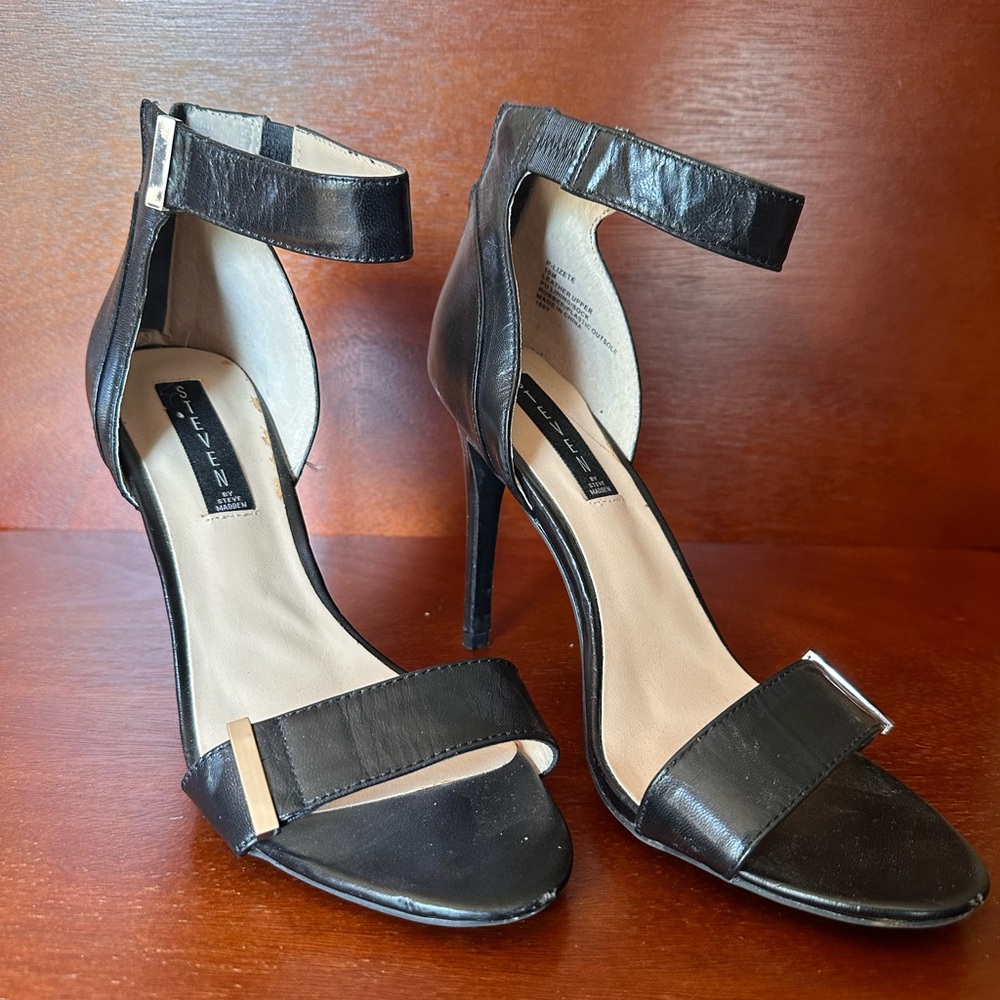Steve Madden Ankle Strap High Heels - size 10